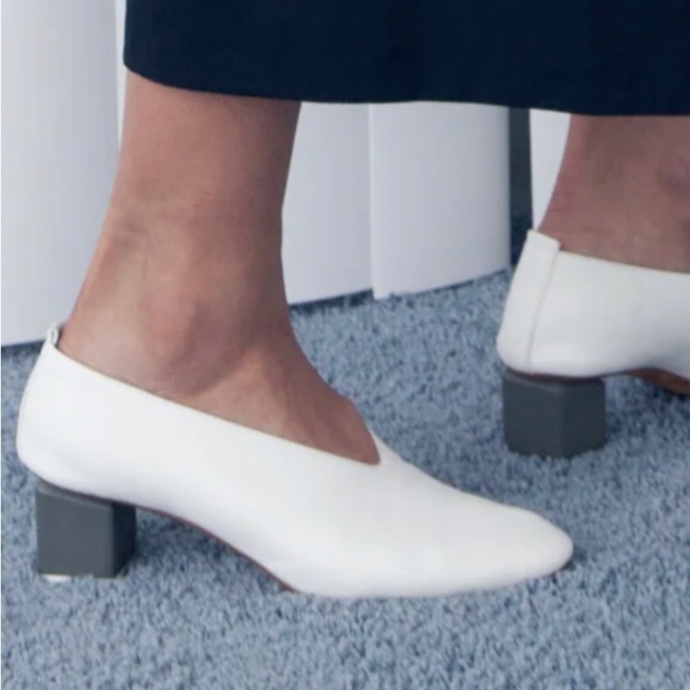 Grey Matters Mildred Classic Pumps in White Sz 7